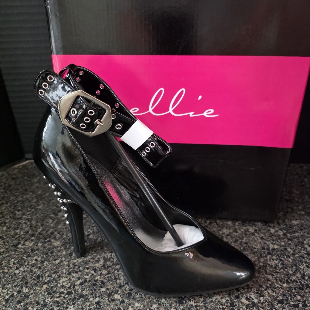 Ellie 511-Anta Black Patent Pumps Women's Size 7 Studded Heel Ankle Strap New